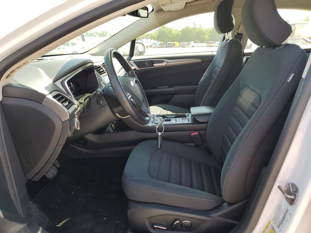 2019 Ford Fusion Se VIN: 3FA6P0LU1KR184054 Lot: 54025895