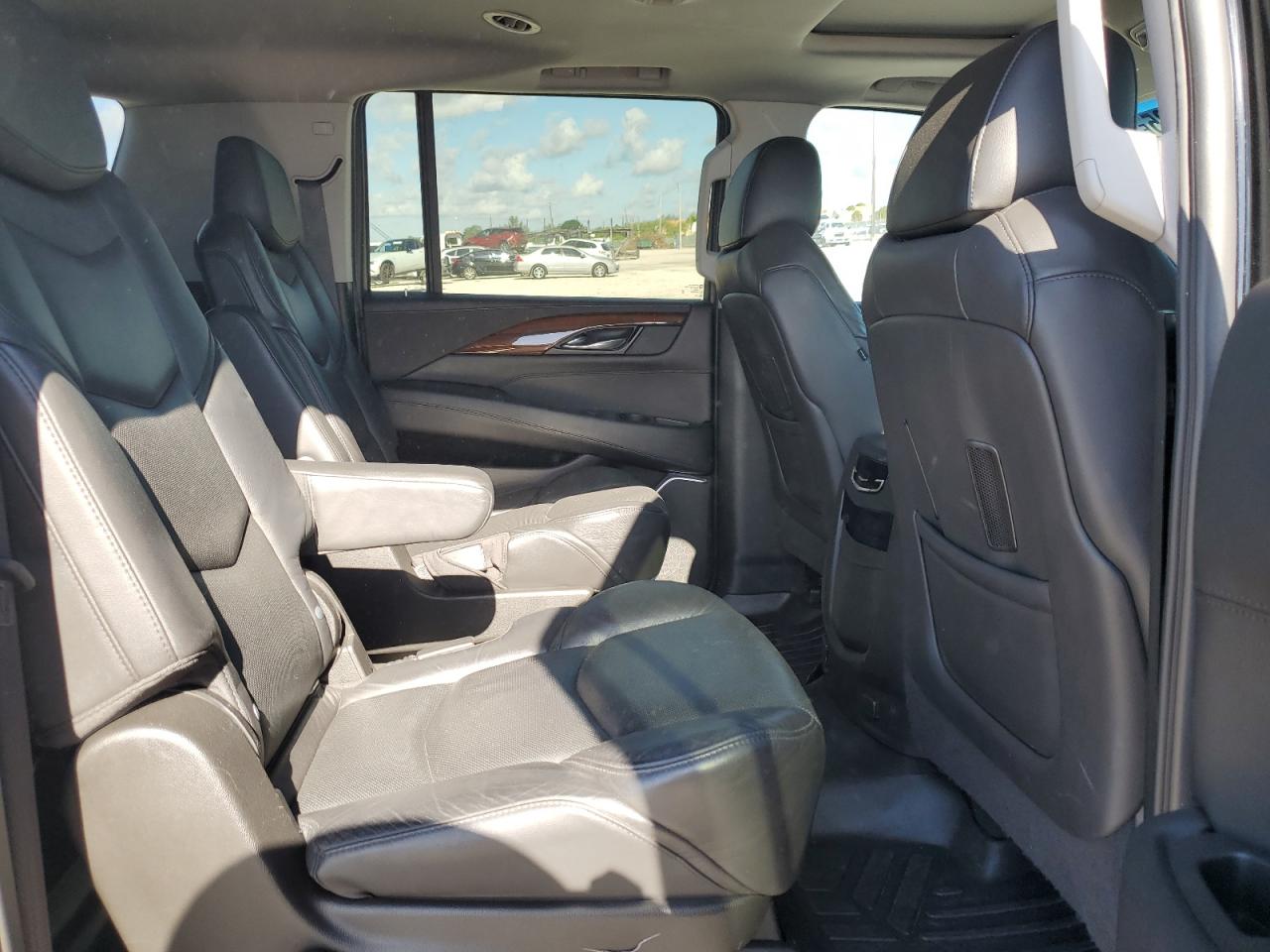 2020 Cadillac Escalade Esv Luxury VIN: 1GYS3HKJ7LR223781 Lot: 56966085