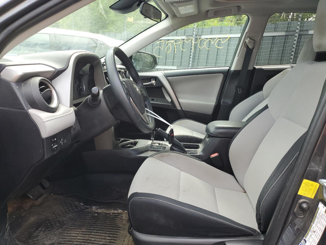 2T3RFREVXHW662321 2017 Toyota Rav4 Xle