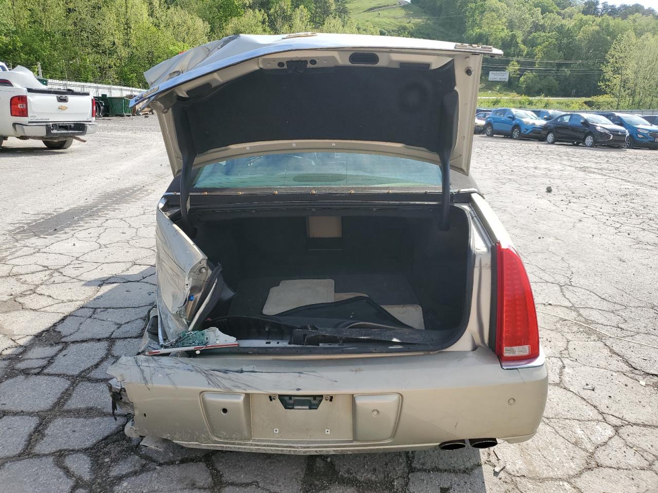 2007 Cadillac Dts VIN: 1G6KD57Y57U120596 Lot: 55058175