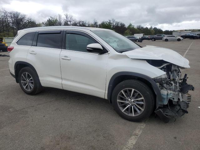  TOYOTA HIGHLANDER 2018 Белый