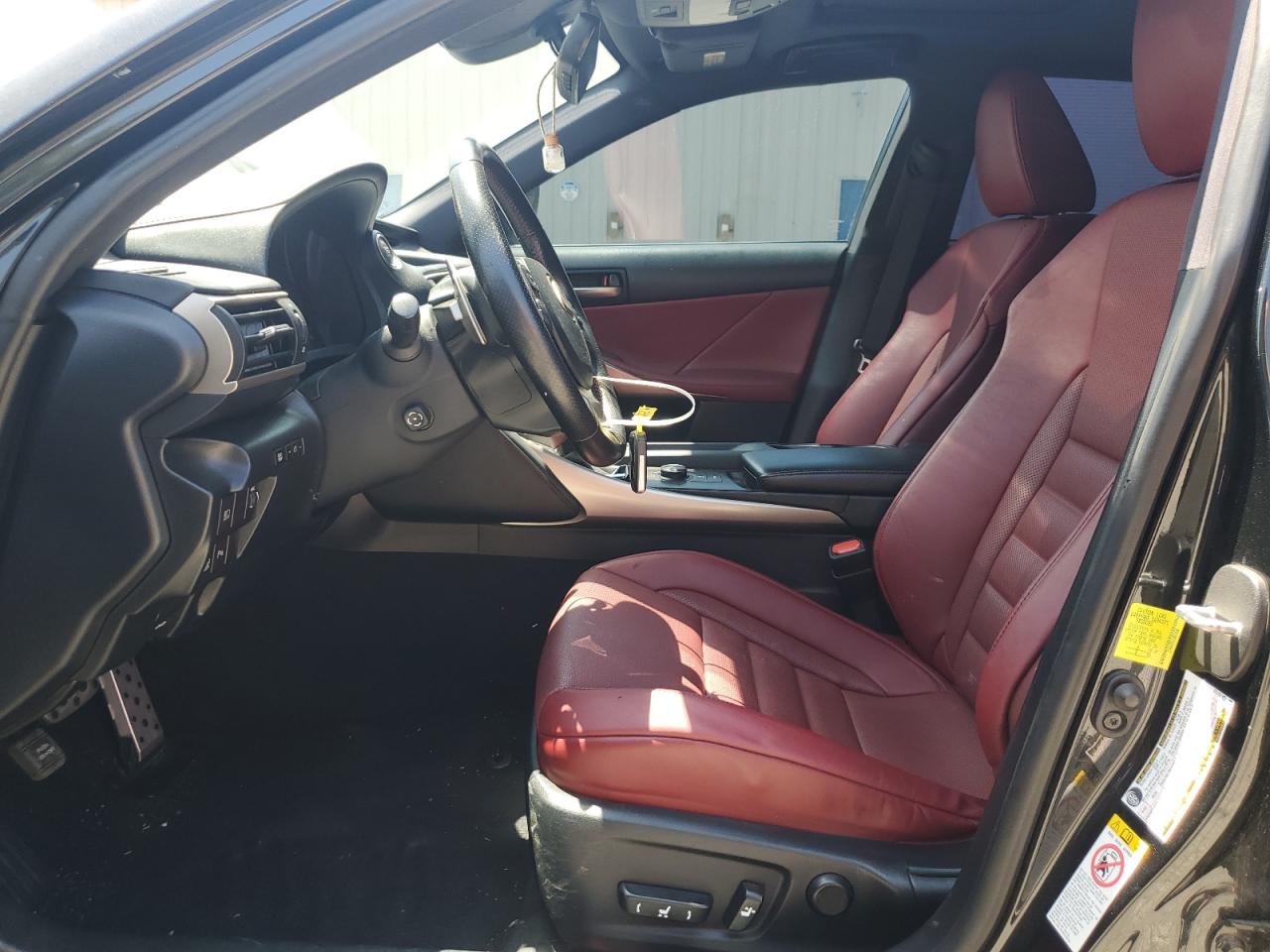 2018 Lexus IS - Image 7
