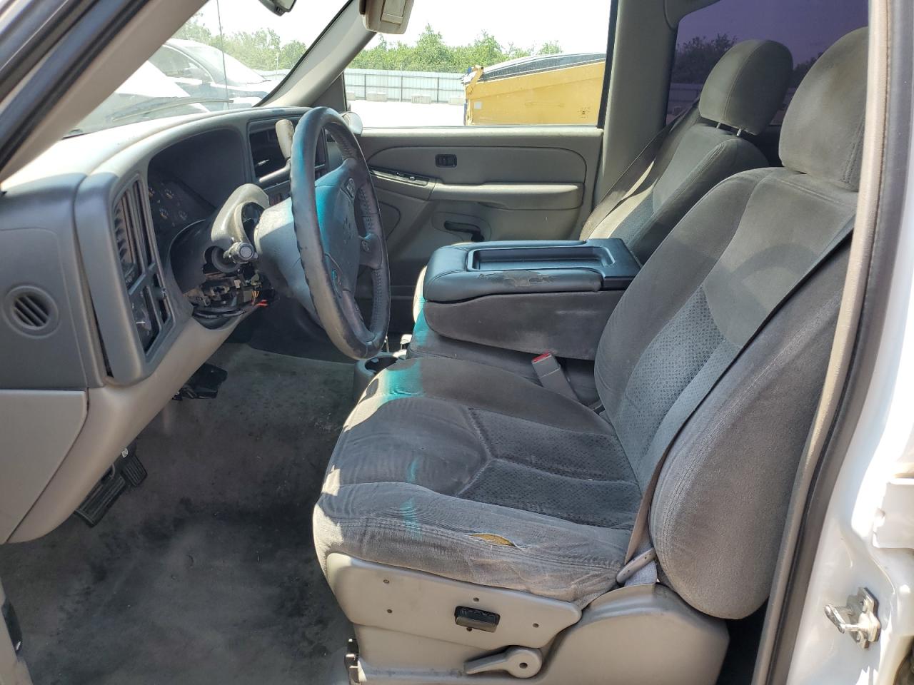 2005 Chevrolet Suburban C1500 VIN: 3GNEC16Z25G104721 Lot: 55809235