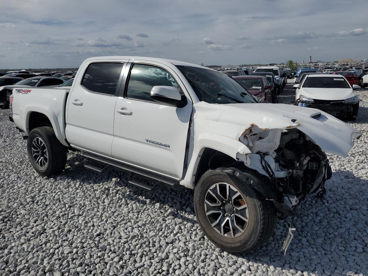 2020 Toyota Tacoma - Image 4