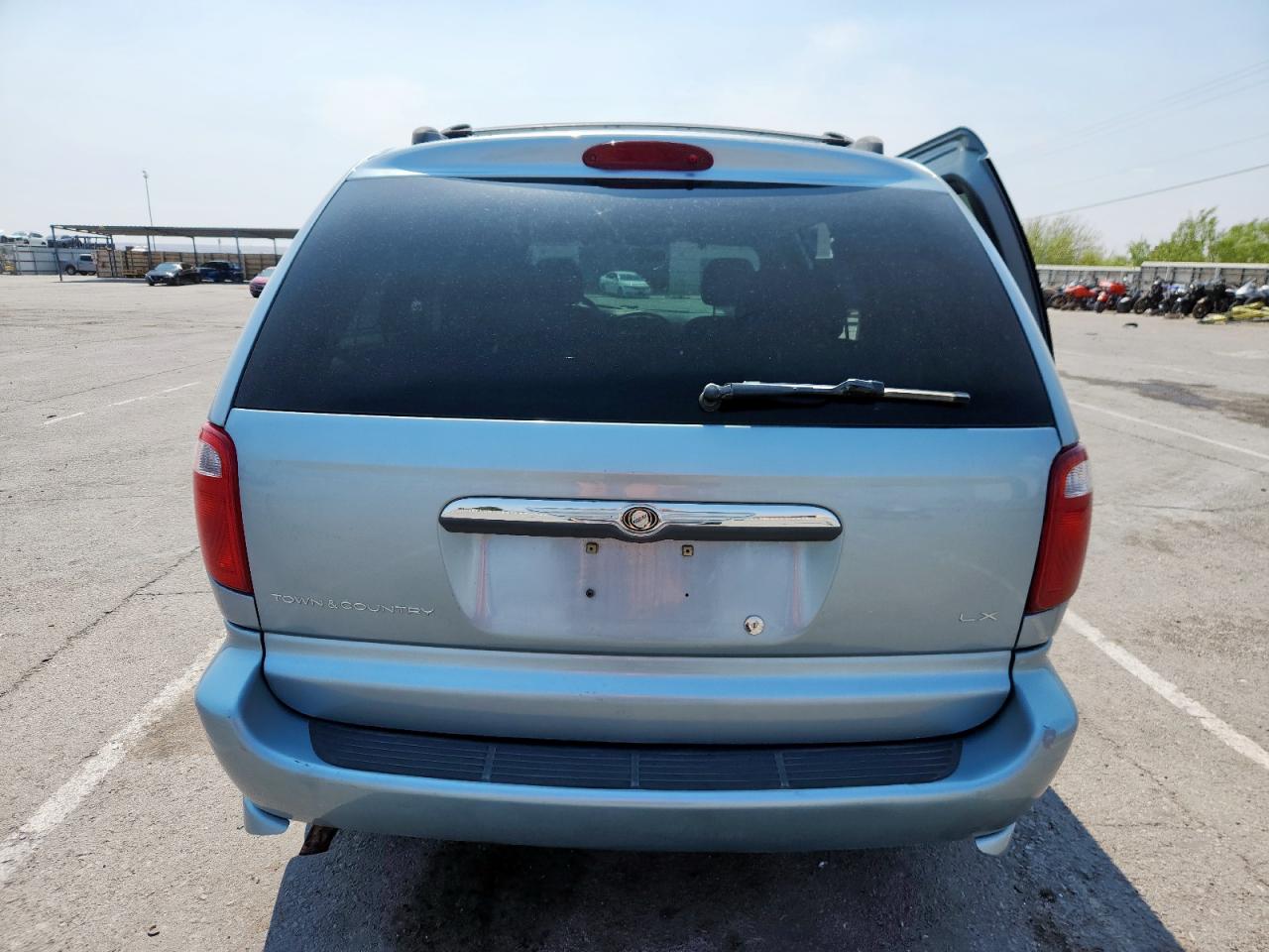 2004 Chrysler Town & Country Lx VIN: 2C4GP44R54R616072 Lot: 58625985