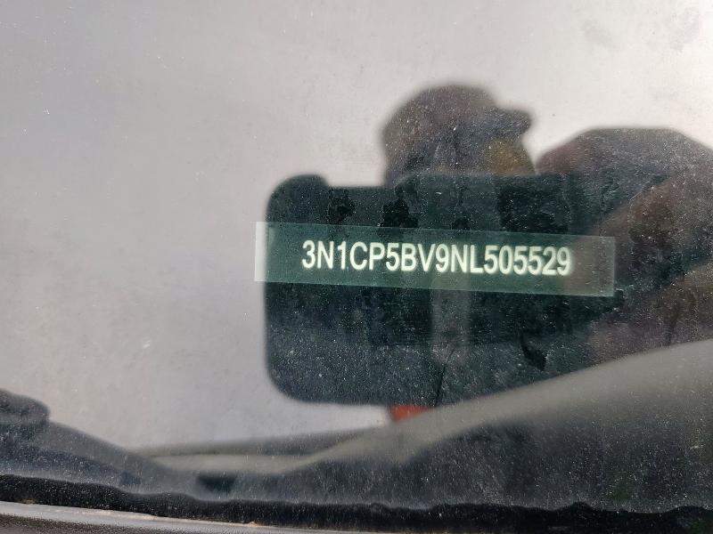 2022 NISSAN KICKS S  