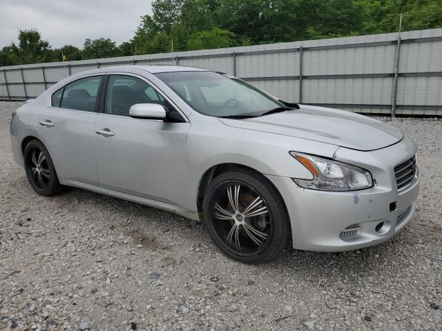 Sedans NISSAN MAXIMA 2014 Srebrny