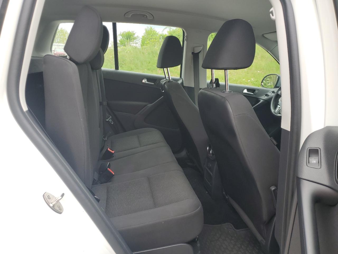 2017 Volkswagen Tiguan S VIN: WVGBV7AX7HK044068 Lot: 56567615