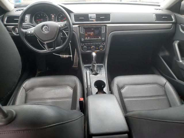  VOLKSWAGEN PASSAT 2018 Srebrny