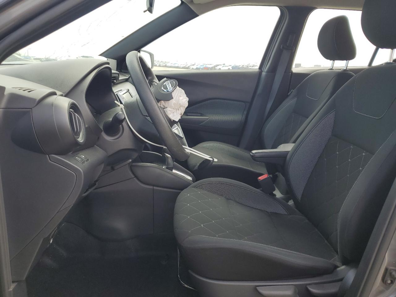 2019 Nissan Kicks S VIN: 3N1CP5CU7KL568971 Lot: 56609875