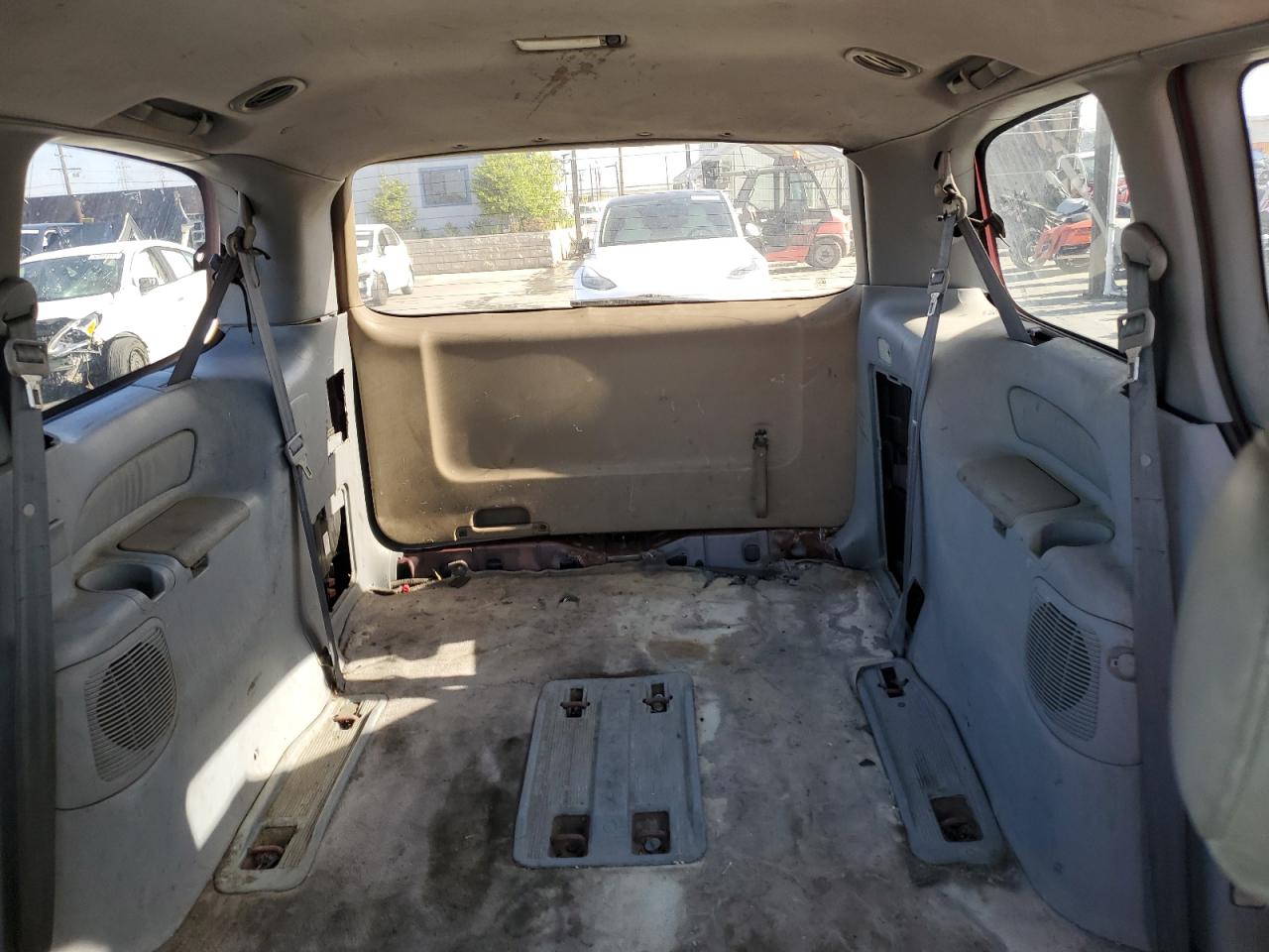 2000 Toyota Sienna Le VIN: 4T3ZF13C4YU227135 Lot: 56706855