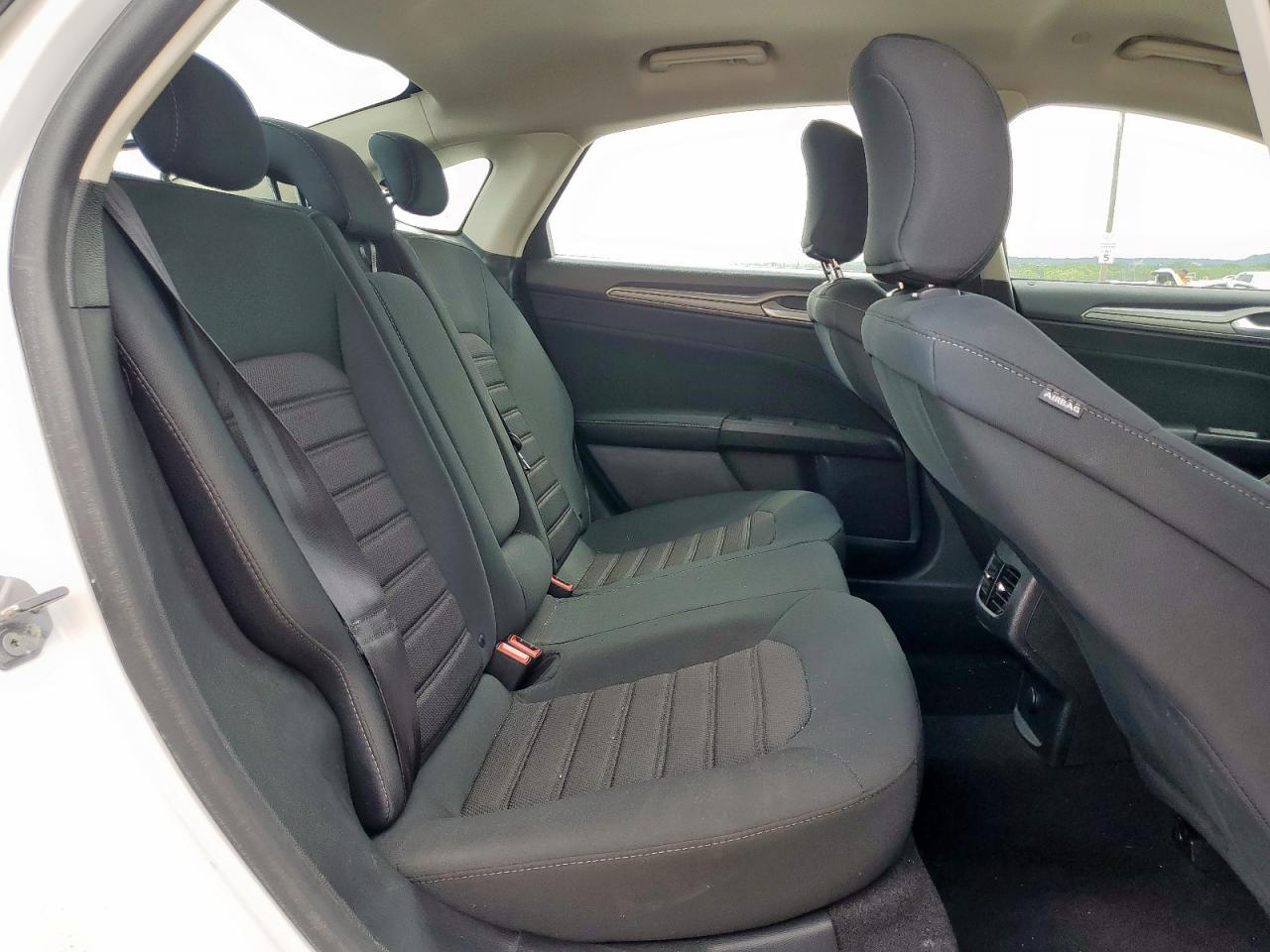 2019 Ford Fusion Se VIN: 3FA6P0LU4KR263976 Lot: 54066175