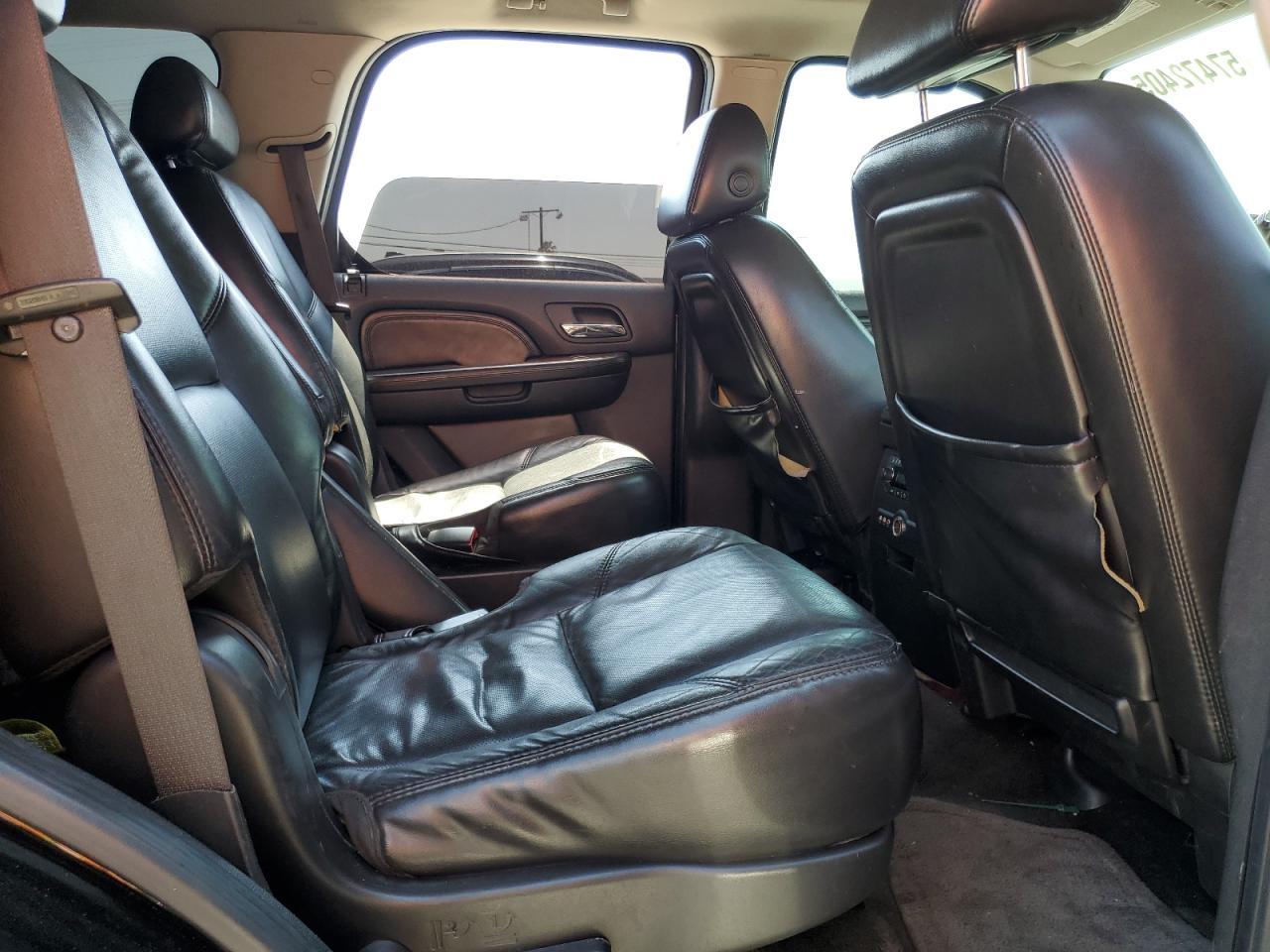 2007 Cadillac Escalade Luxury VIN: 1GYEC63897R327675 Lot: 57472405