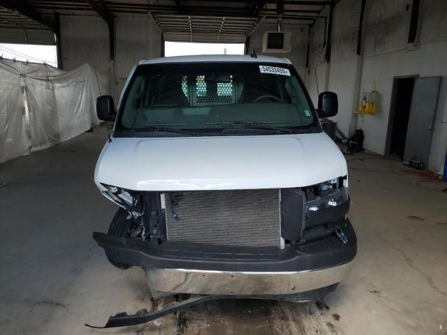  GMC SAVANA 2022 Biały