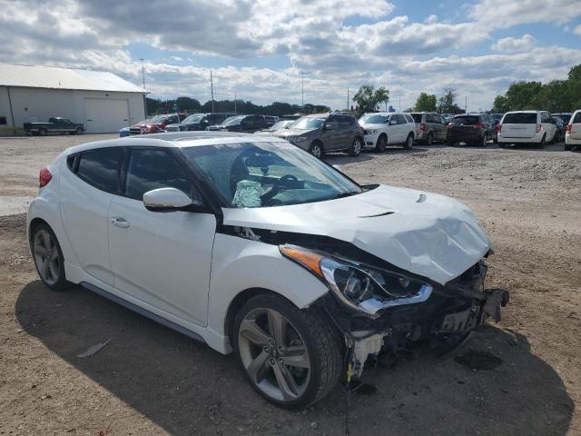  HYUNDAI VELOSTER 2015 Белый