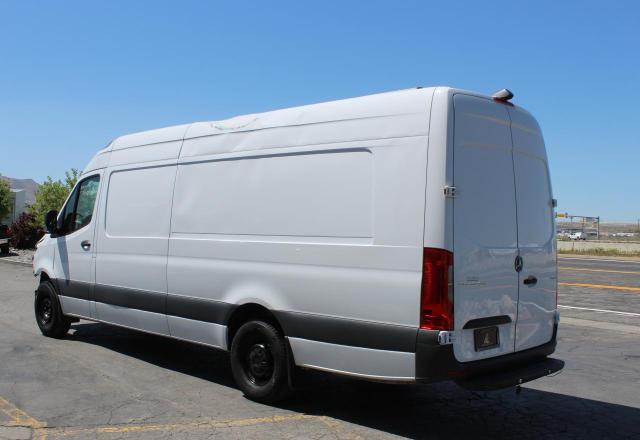  MERCEDES-BENZ SPRINTER 2023 Biały
