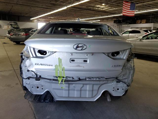  HYUNDAI ELANTRA 2018 Белый