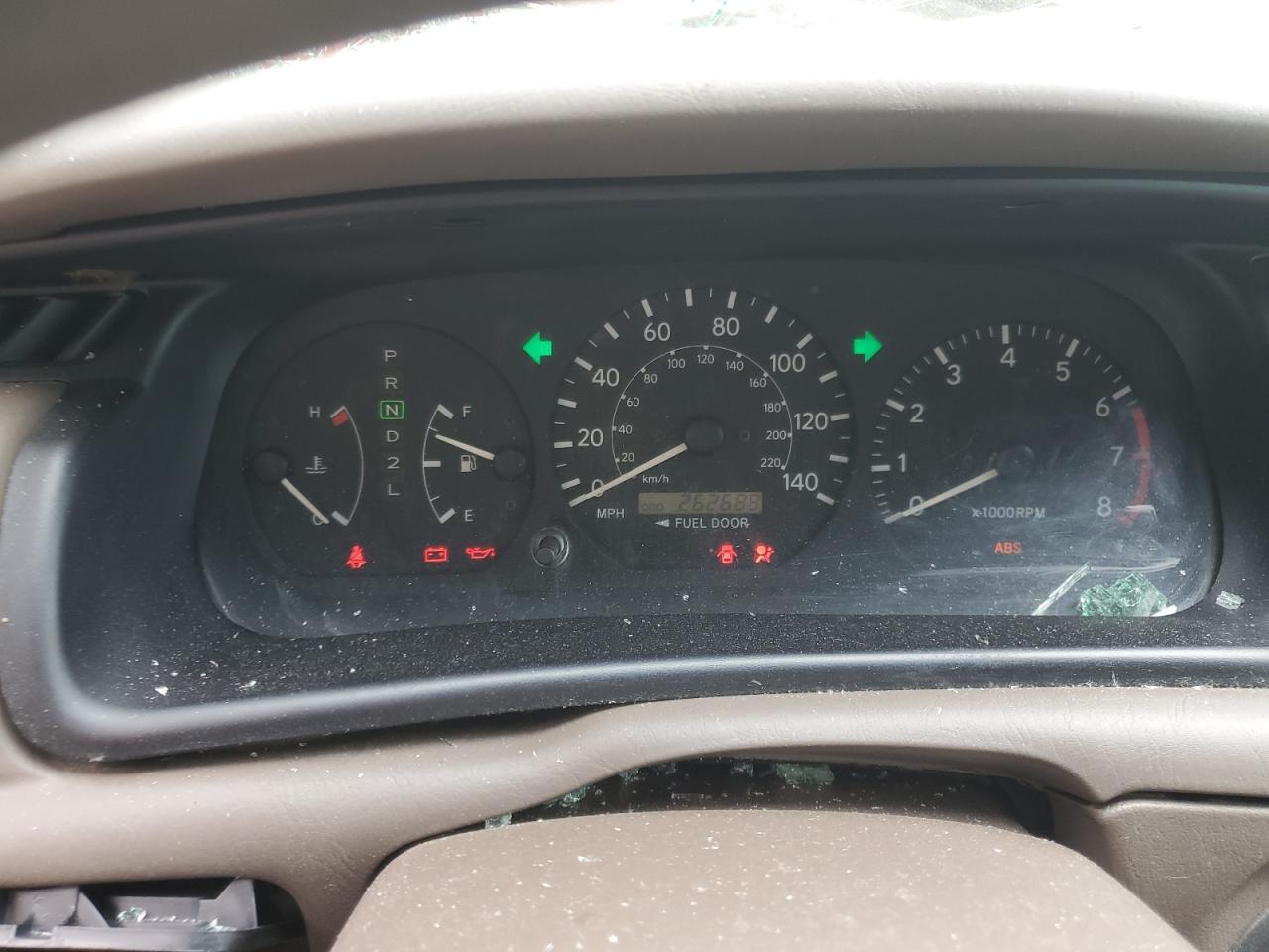 2000 Toyota Camry Le VIN: 4T1BF22K1YU108726 Lot: 57351405