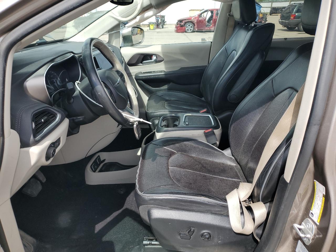 2017 Chrysler Pacifica Limited VIN: 2C4RC1GG5HR759865 Lot: 56431515