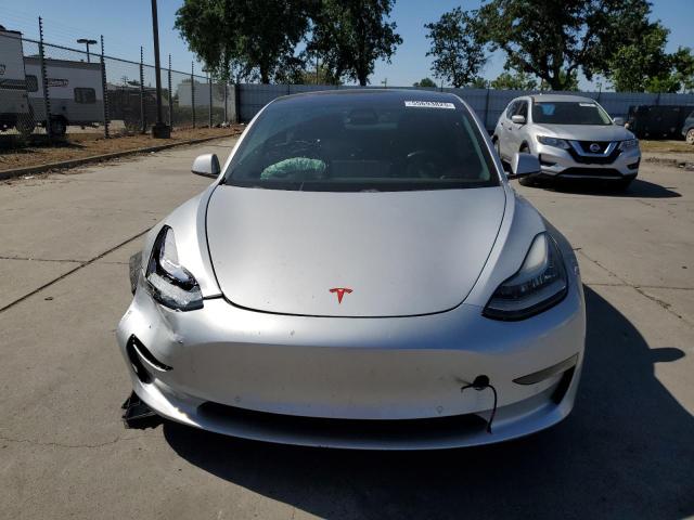  TESLA MODEL 3 2018 Srebrny