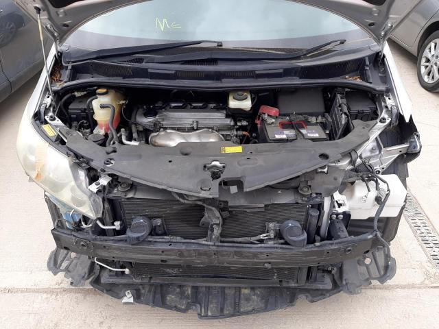 2010 TOYOTA ESTIMA