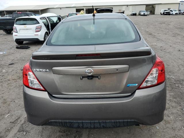 Sedans NISSAN VERSA 2016 Silver