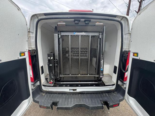 Vans FORD TRANSIT 2015 Biały