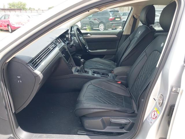 2019 VOLKSWAGEN PASSAT S T