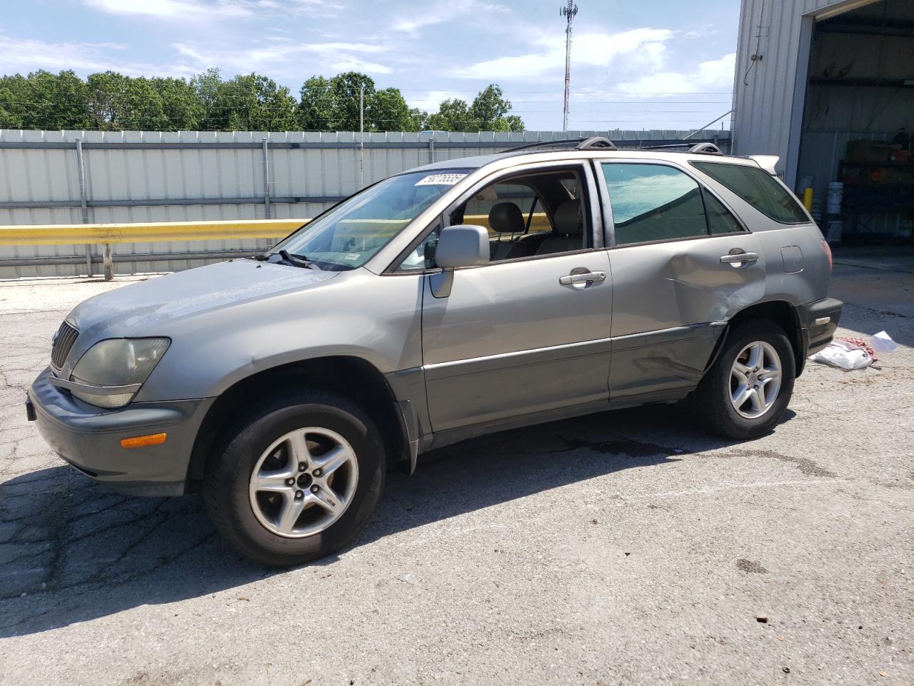 2000 Lexus Rx 300 იყიდება Rogersville-ში, MO - Side