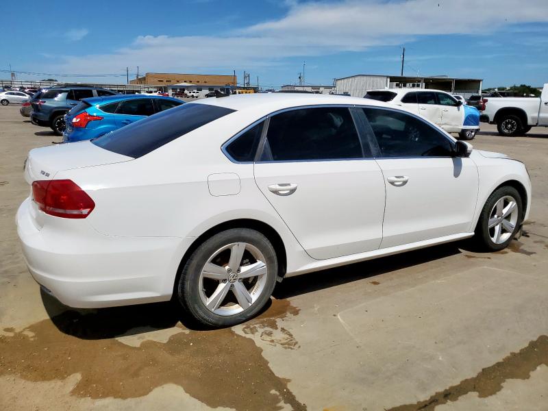 VOLKSWAGEN PASSAT 2013 Biały