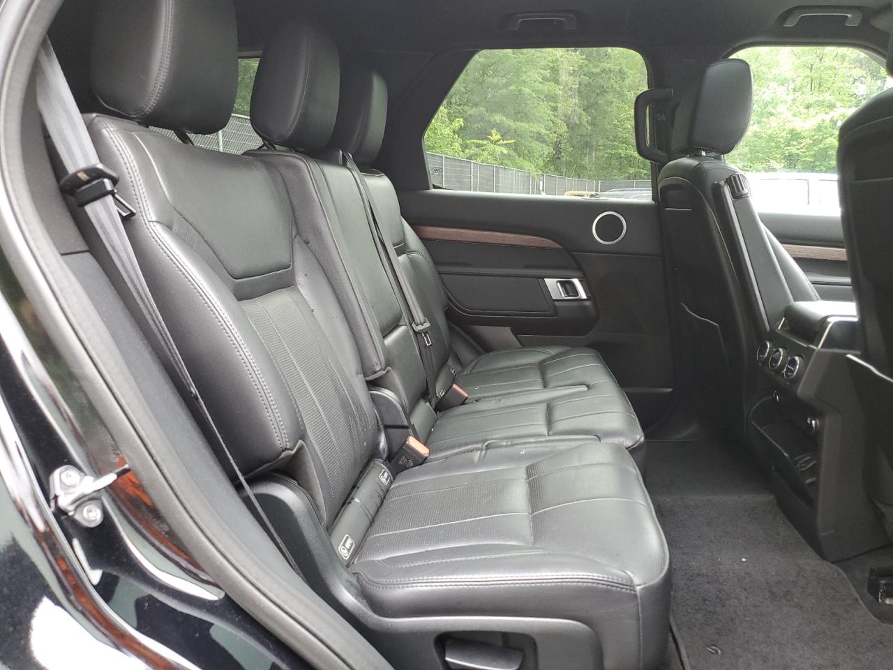 2017 Land Rover Discovery Hse VIN: SALRRBBV1HA011976 Lot: 57725435