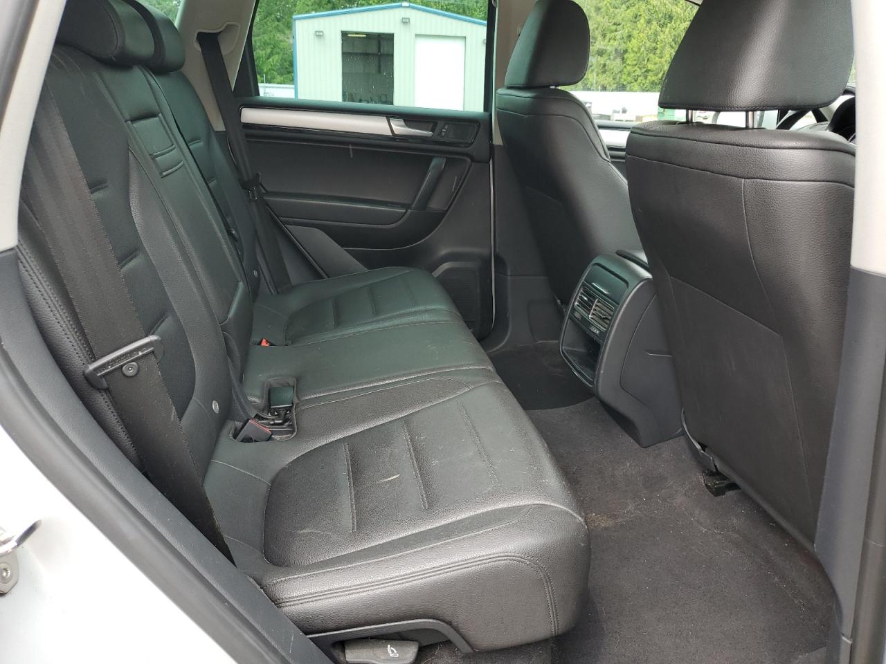 2014 Volkswagen Touareg V6 VIN: WVGEF9BP5ED003281 Lot: 56458195