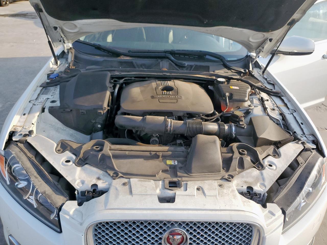 2015 Jaguar Xf 2.0T Premium VIN: SAJWA0FS2FPU88689 Lot: 57230325