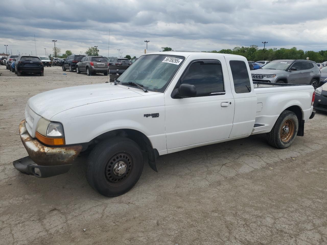 2000 Ford Ranger Super Cab продається в Indianapolis, IN - Front End
