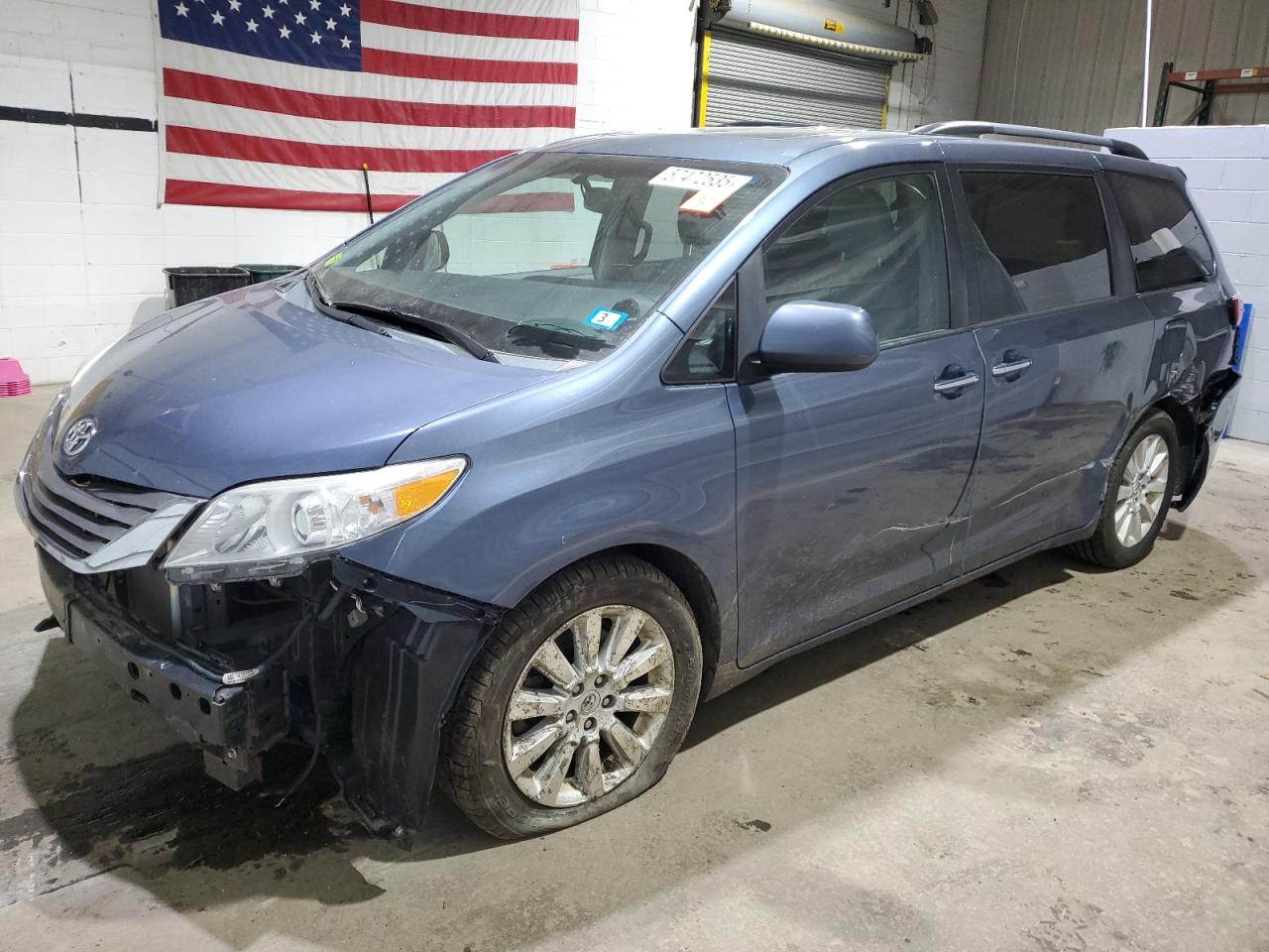 2015 Toyota Sienna Xle for Sale in Candia, NH - Rear End