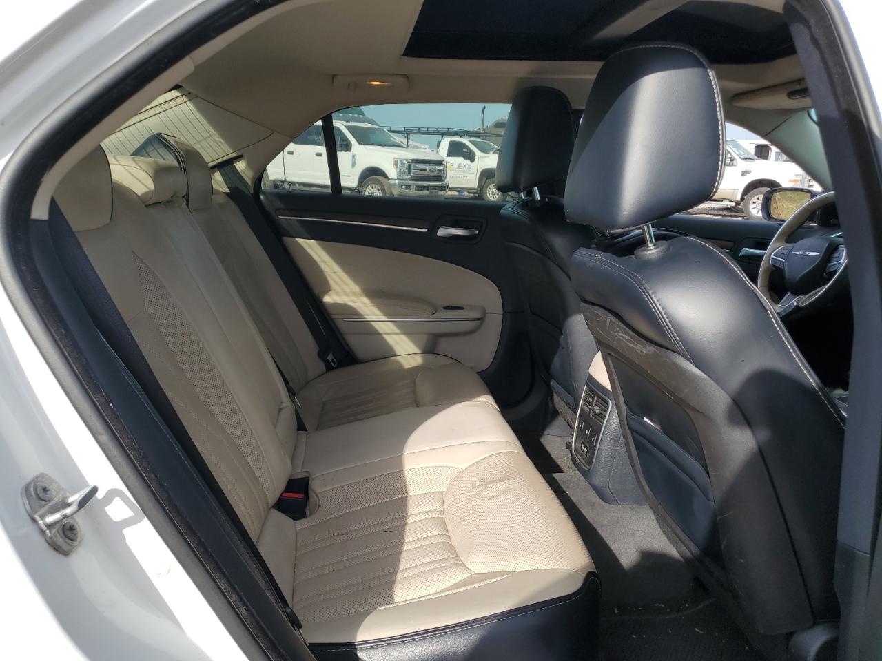 2015 Chrysler 300C Platinum VIN: 2C3CCAPG3FH922638 Lot: 56880235