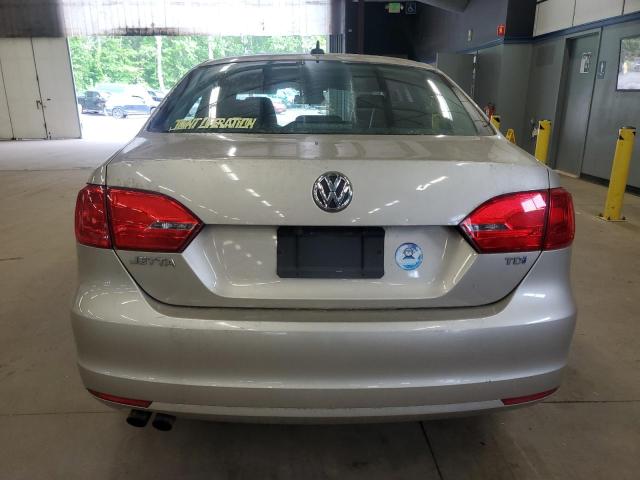 Sedans VOLKSWAGEN JETTA 2013 Gold