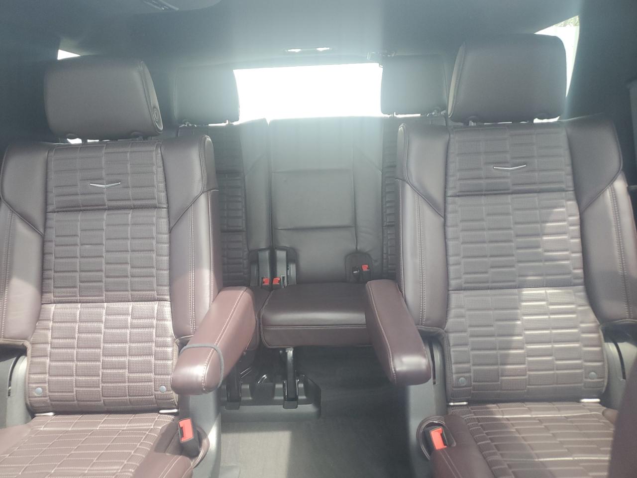 2021 Cadillac Escalade - Image 10