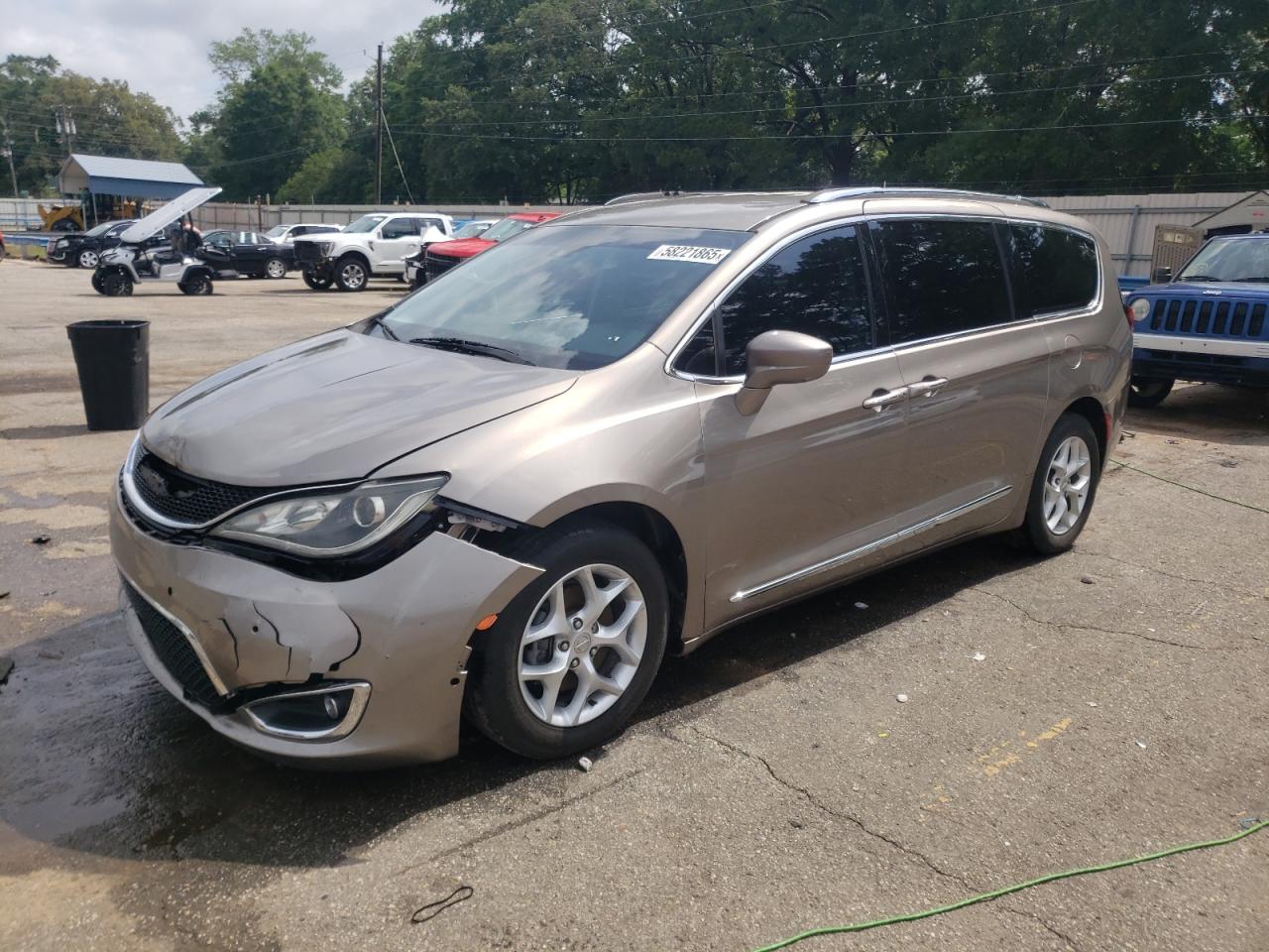 2017 Chrysler Pacifica Touring L Plus zu verkaufen in Eight Mile, AL - Front End