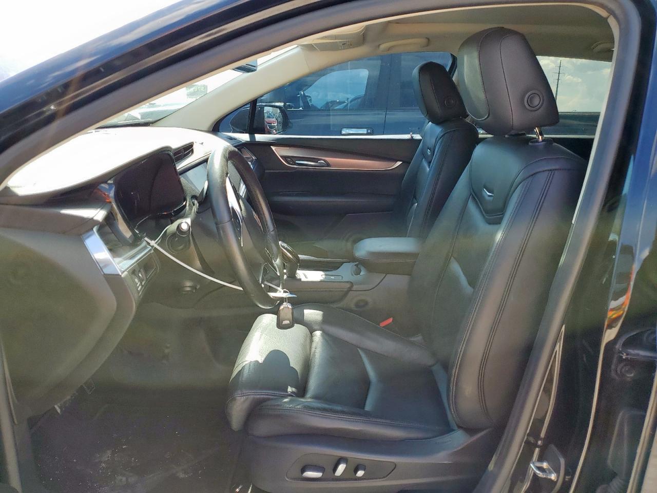2017 Cadillac Xt5 Luxury VIN: 1GYKNBRS1HZ164398 Lot: 56121035