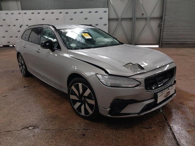 2025 VOLVO V90 + T6 P
