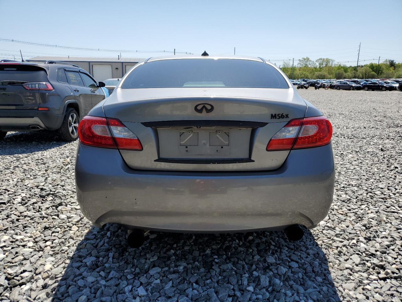 2011 Infiniti M56 X VIN: JN1AY1AR0BM570062 Lot: 56310475
