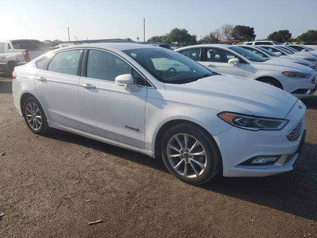 Седаны FORD FUSION 2017 Белый