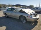 2004 Lincoln Town Car Executive zu verkaufen in Las Vegas, NV - Front End