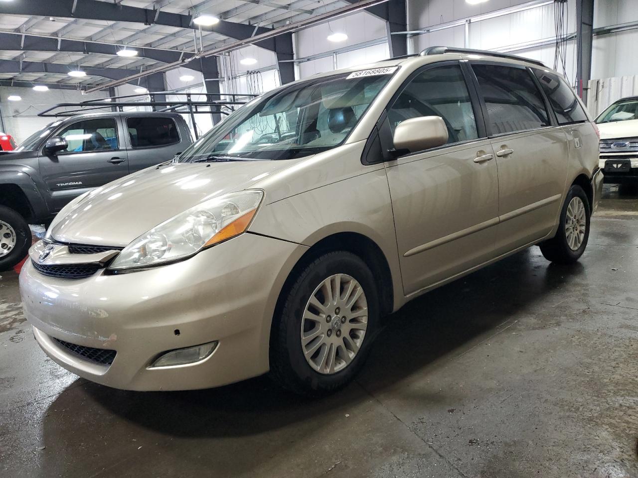 2010 Toyota Sienna Xle de vânzare în Ham Lake, MN - Front End