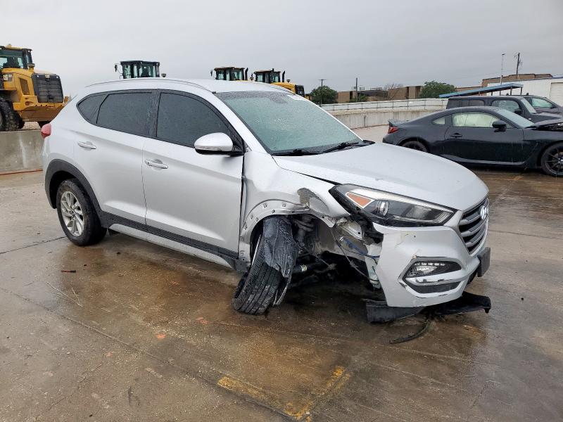  HYUNDAI TUCSON 2017 Серебристый