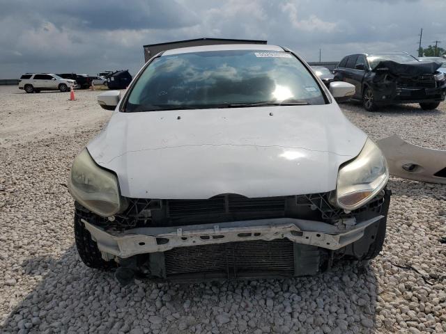 Sedans FORD FOCUS 2012 White
