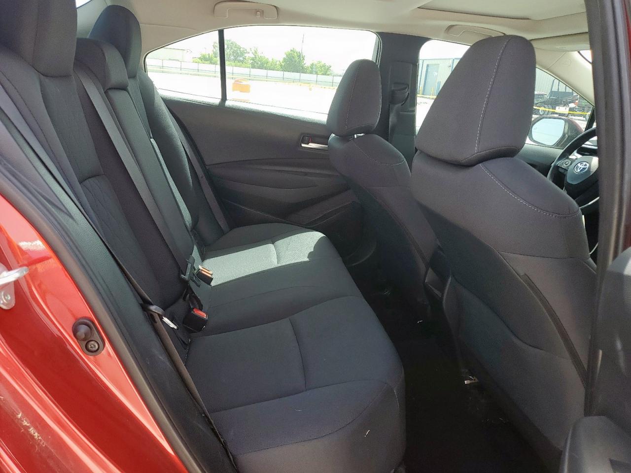 2020 Toyota Corolla Le VIN: 5YFHPRAE4LP033932 Lot: 56993085
