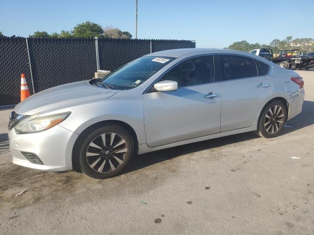  NISSAN ALTIMA 2018 Srebrny
