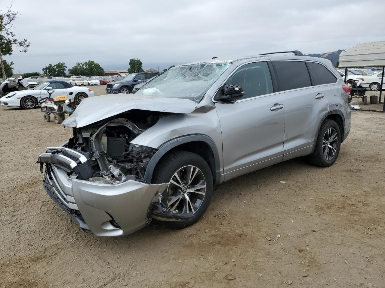 2017 Toyota Highlander Le იყიდება San Martin-ში, CA - All Over